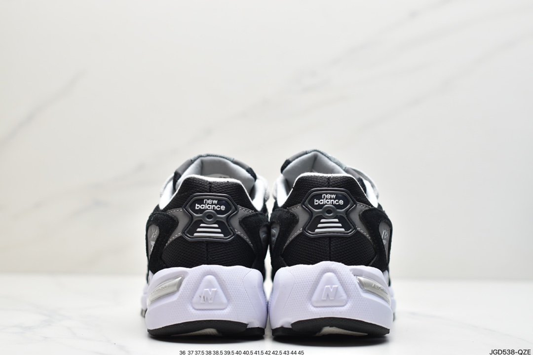 New Balance 725 Series Unisex ML725A