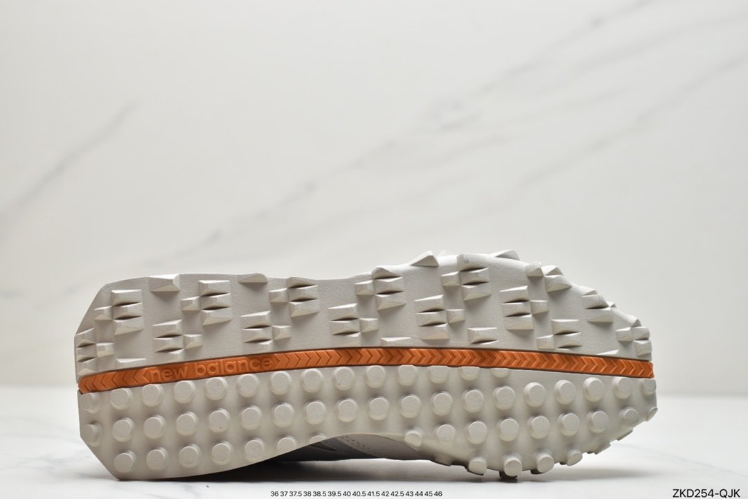 models of Casablanca x New Balance XC-72 series UXC72CB1
