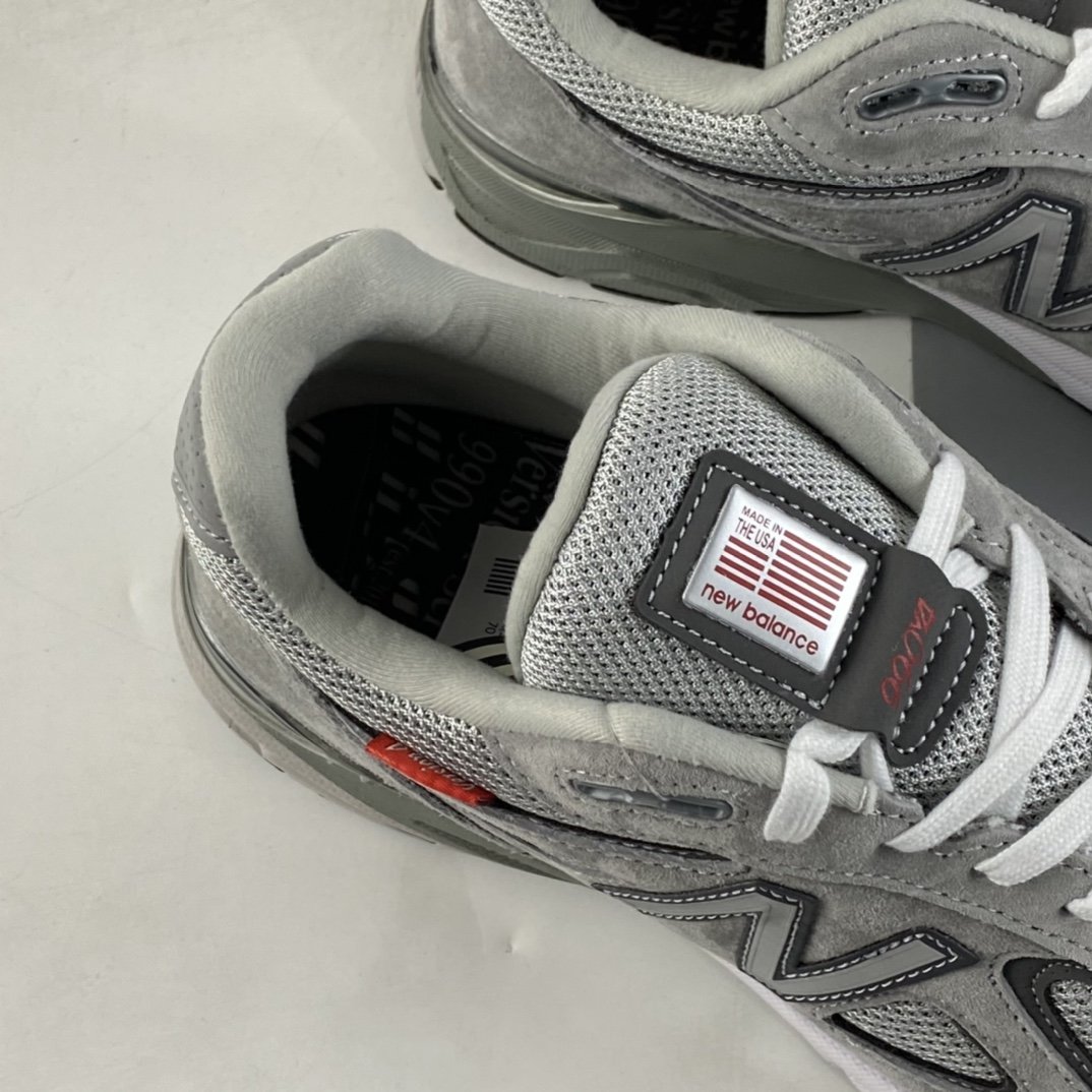 New Balance NB990 series of high-end American retro casual running shoes M990VS4