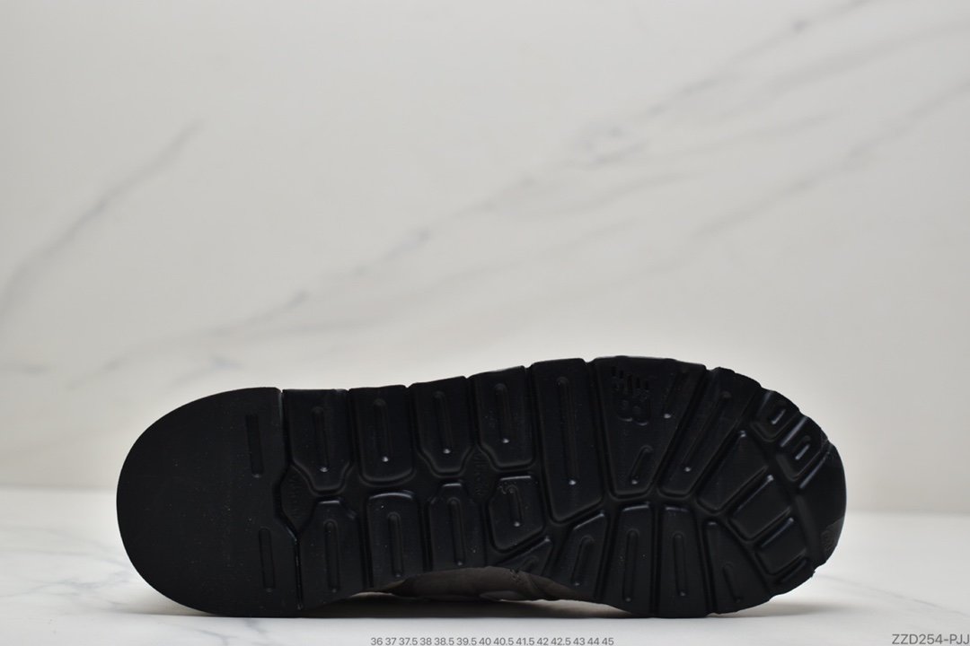 New Balance Made in USA 990V2 High End M990VS2