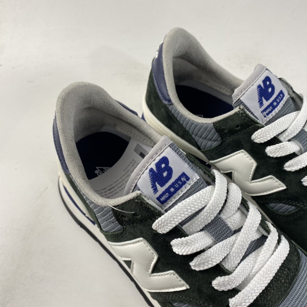 New Balance NB990 series running shoes M990CER1