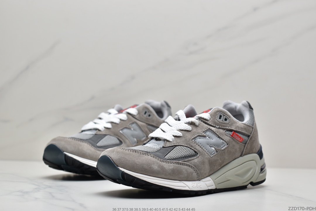New Balance Made in USA 990V2 Jogging Shoes M990VS2