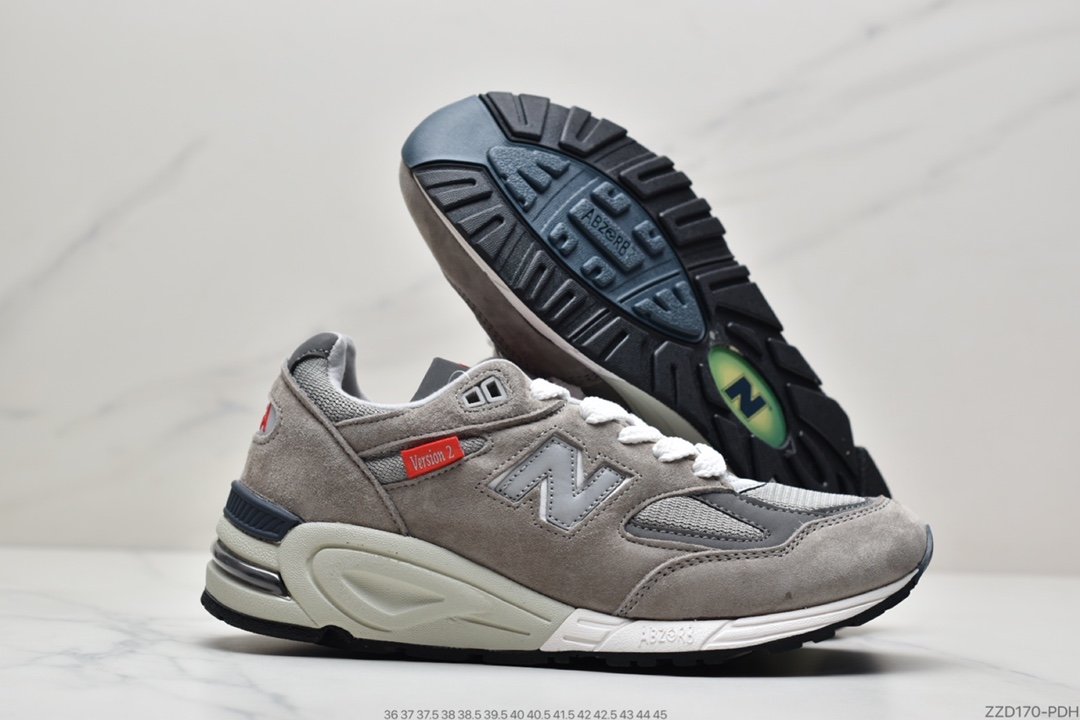 New Balance Made in USA 990V2 Jogging Shoes M990VS2