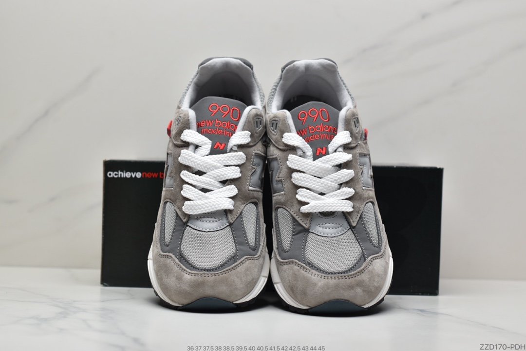New Balance Made in USA 990V2 Jogging Shoes M990VS2