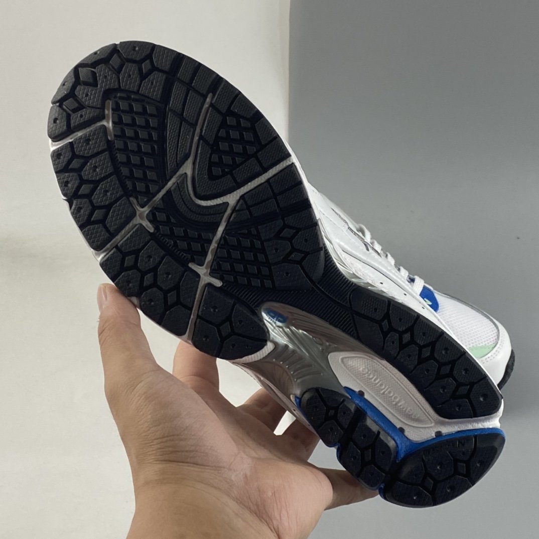 New Balance ML2002 Series Retro Dad Style Casual Sports Jogging Shoes M2002RW