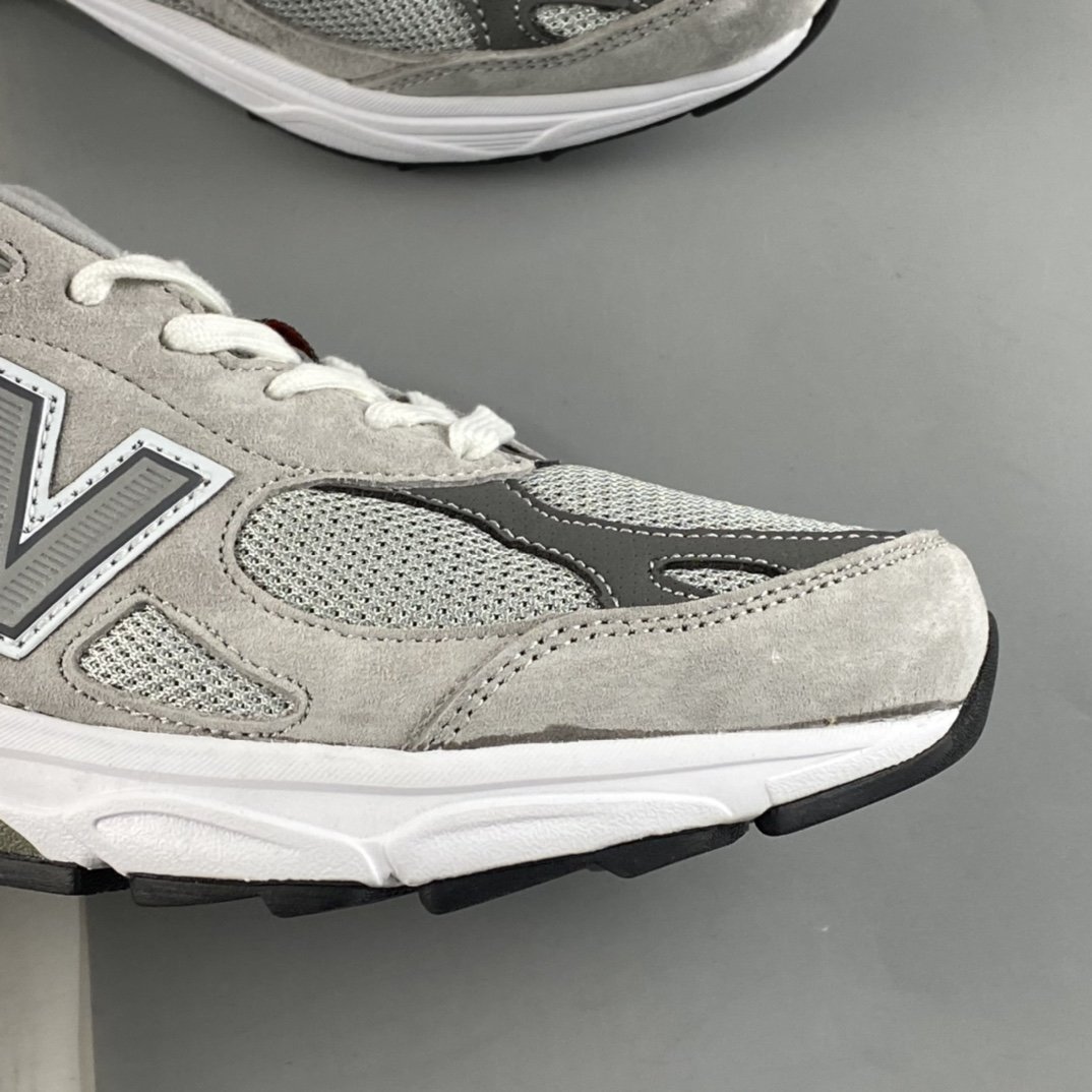 New Balance Retro Casual Running Shoes M990VS3
