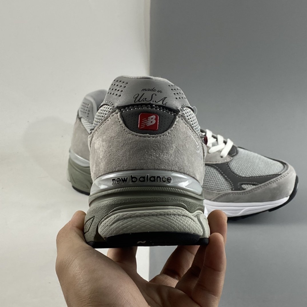 New Balance Retro Casual Running Shoes M990VS3