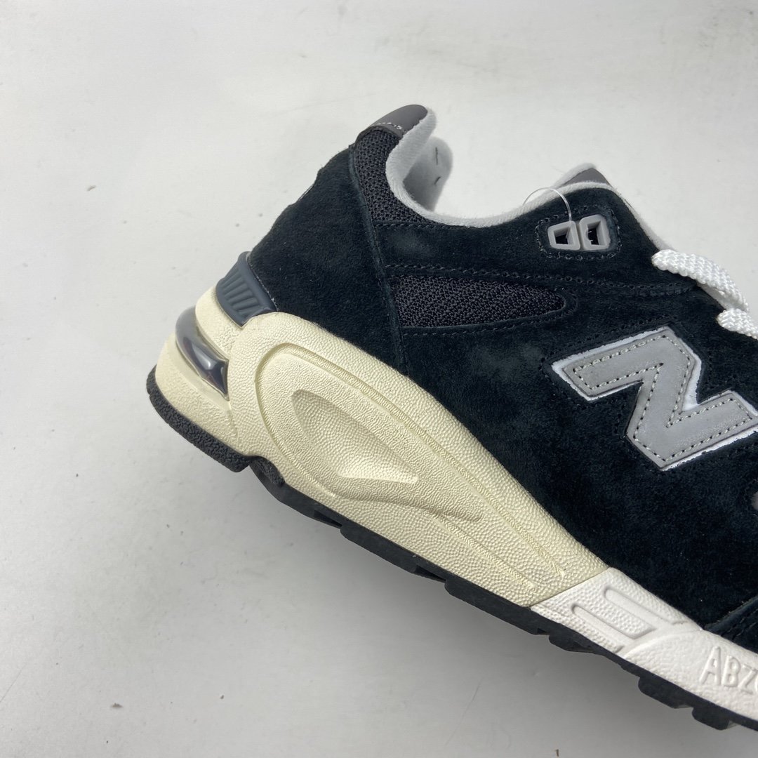 New Balance Retro Casual Running Shoes M990BK2