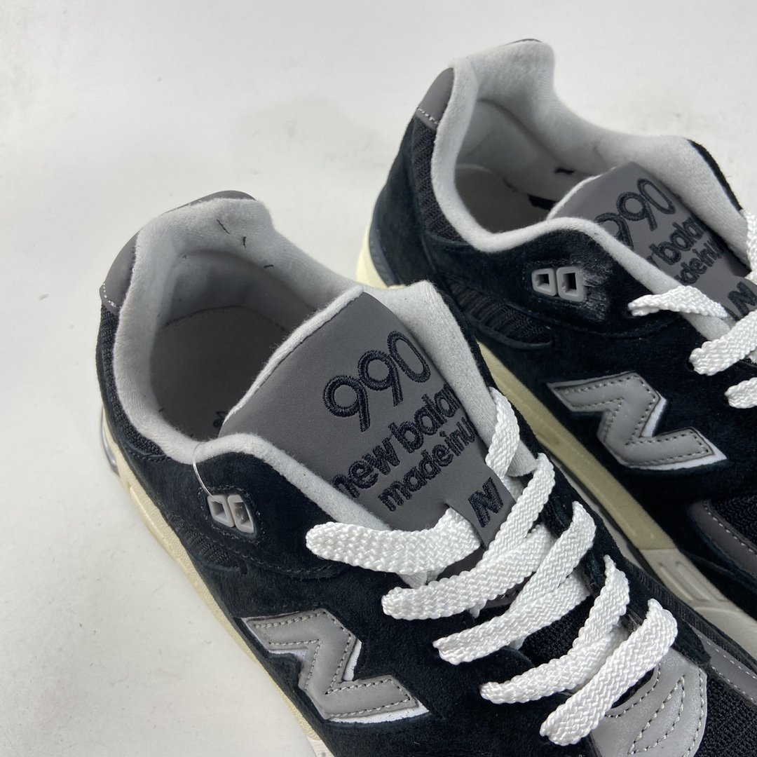New Balance Retro Casual Running Shoes M990BK2