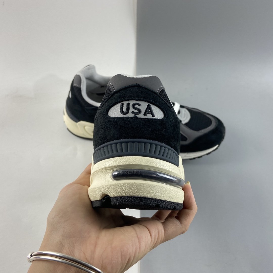 New Balance Retro Casual Running Shoes M990BK2