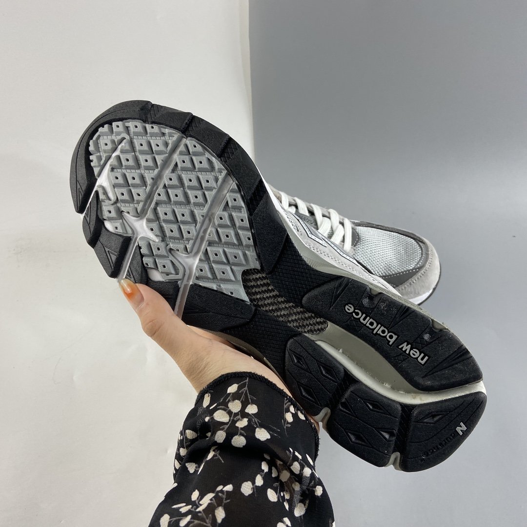 New Balance 990 Series Retro Casual Running Shoes M990GY3